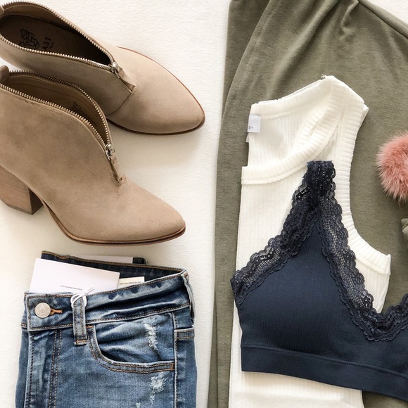 Boots- BRAND NEW in box! - Picture 2 of 4